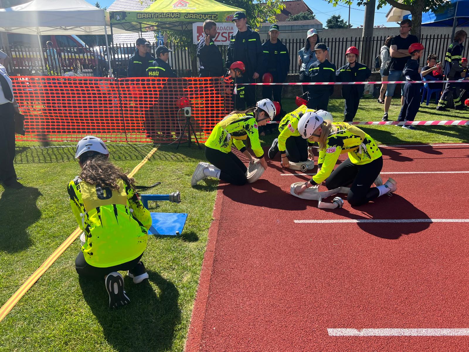 Zamestnanecký grantový program