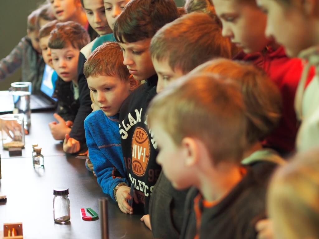 Vzdelávanie, veda, kultúra v Elektrárni Piešťany