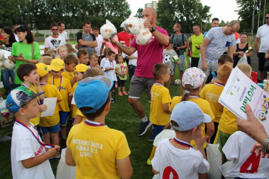 Zamestnanecký grantový program