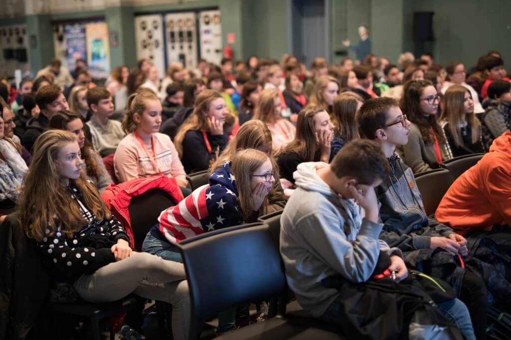 Vzdelávanie, veda, kultúra v Elektrárni Piešťany