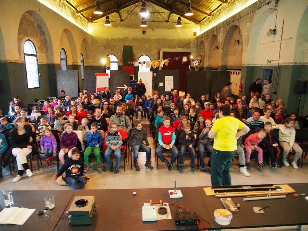 Vzdelávanie, veda, kultúra v Elektrárni Piešťany